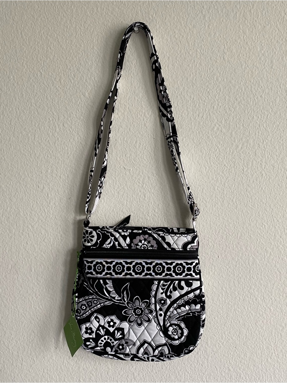 Vera Bradley Triple Zip Hipster Black & White Quilted Crossbody in Paisley Noir
